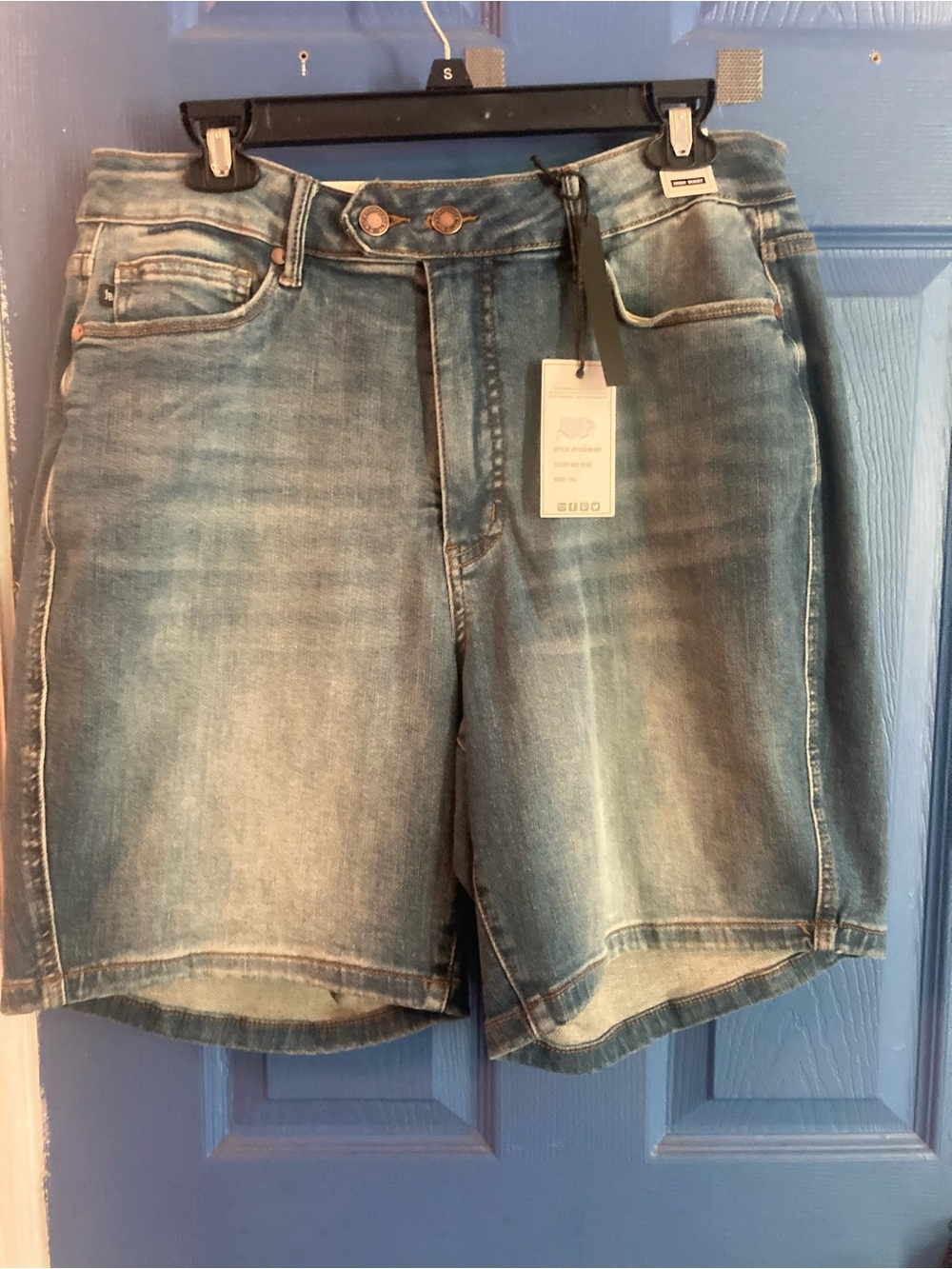 Judy Blue Medium Blue Denim Bermuda Shorts